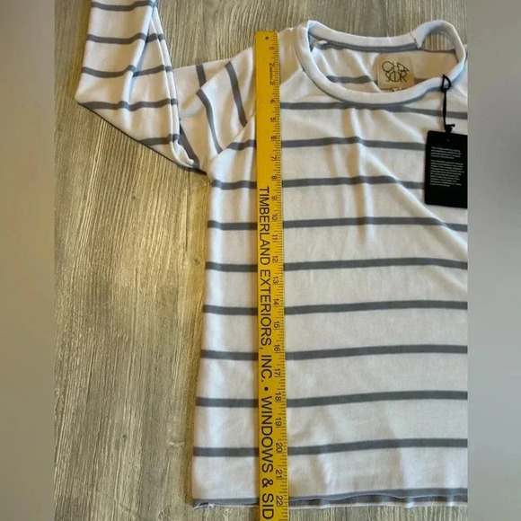 Chaser Women's Long Sleeve Crew Neck Striped Pullover Size Medium New with tags. - Picture 7 of 8